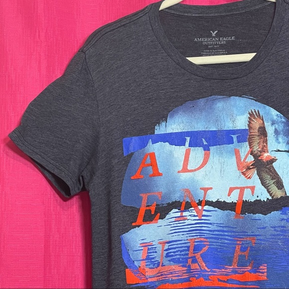 AMERICAN EAGLE GRAPHIC TEE SIZE S - Picture 3 of 8